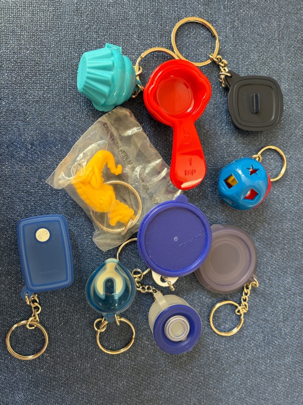Tupperware Keychain Toys - measuring cup flat out mix n stor Yellow, purple